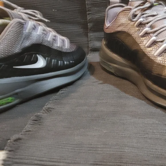 Nike ACG Gray and Black Athletic Shoes - Picture 3 of 13